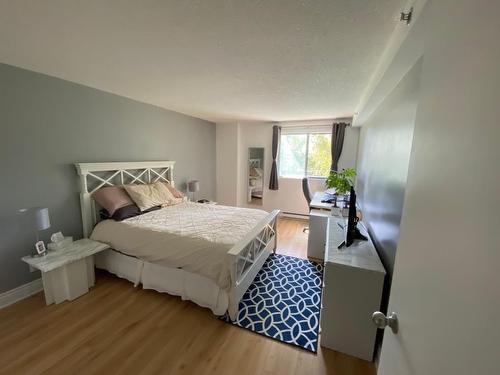 Master bedroom - 203-160 Ch. De La Rive-Boisée, Montréal (Pierrefonds-Roxboro), QC - Indoor Photo Showing Office