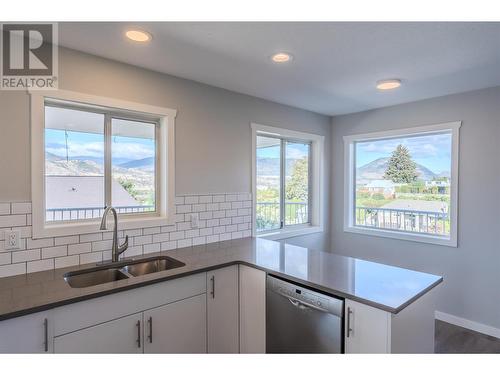 217 Greenwood Drive, Penticton, BC - Indoor Photo Showing Kitchen With Double Sink