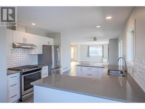 217 Greenwood Drive, Penticton, BC - Indoor Photo Showing Kitchen With Double Sink With Upgraded Kitchen