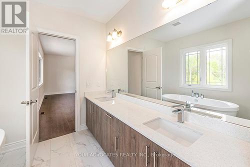 45 Raspberry Ridge Avenue, Caledon, ON - Indoor Photo Showing Bathroom