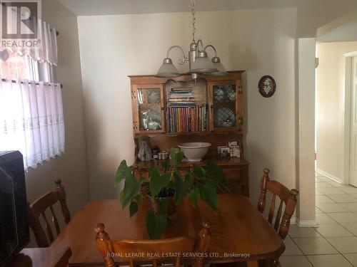 5039 Northern Lights Circle, Mississauga, ON - Indoor Photo Showing Dining Room