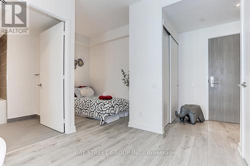 1708 - 161 Roehampton Avenue, Toronto, ON - Indoor Photo Showing Bedroom