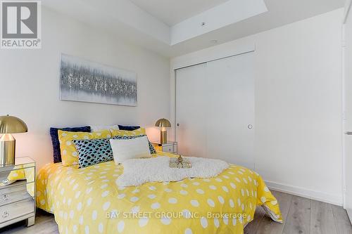 1708 - 161 Roehampton Avenue, Toronto, ON - Indoor Photo Showing Bedroom