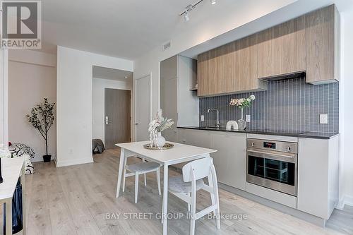 1708 - 161 Roehampton Avenue, Toronto, ON - Indoor Photo Showing Other Room