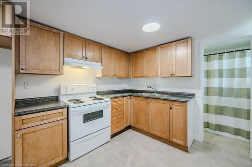 44 Currie Street, St. Catharines, ON - Indoor Photo Showing Kitchen