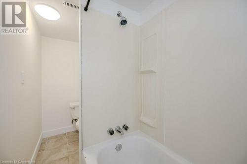 44 Currie Street, St. Catharines, ON - Indoor Photo Showing Bathroom