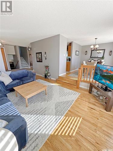 2140 Proton Avenue, Gull Lake, SK - Indoor Photo Showing Living Room