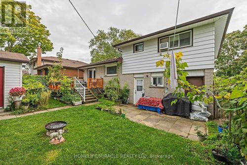 157 Labrador Drive, Oshawa, ON - Outdoor