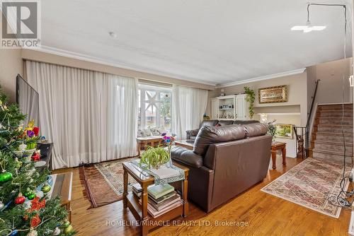 157 Labrador Drive, Oshawa, ON - Indoor Photo Showing Living Room