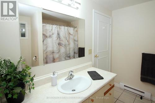 30 The Cove Road, Clarington, ON - Indoor Photo Showing Bathroom