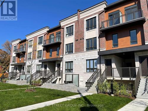 19 - 4035 Hickory Drive, Mississauga, ON - Outdoor With Facade