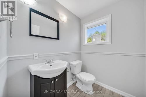 1513 Oxford Street, Oshawa, ON - Indoor Photo Showing Bathroom