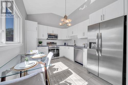 1513 Oxford Street, Oshawa, ON - Indoor Photo Showing Kitchen With Upgraded Kitchen