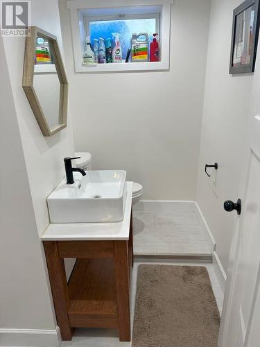 6184 Trent Drive, Prince George, BC - Indoor Photo Showing Bathroom