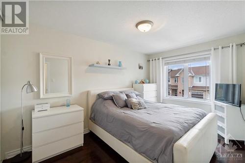 136 Marrissa Avenue, Ottawa, ON - Indoor Photo Showing Bedroom