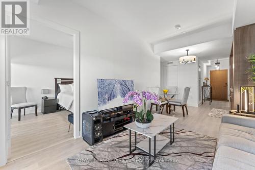 1202 - 30 Inn On The Park Drive, Toronto, ON - Indoor Photo Showing Living Room