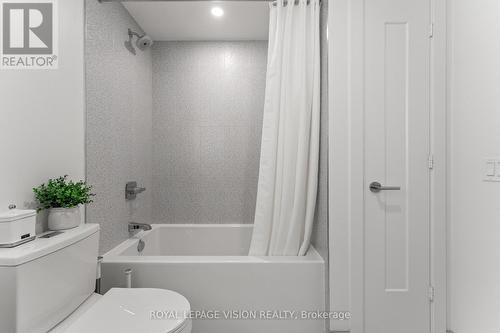 1202 - 30 Inn On The Park Drive, Toronto, ON - Indoor Photo Showing Bathroom