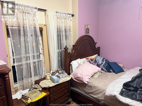 397 Louis Avenue, Windsor, ON - Indoor Photo Showing Bedroom