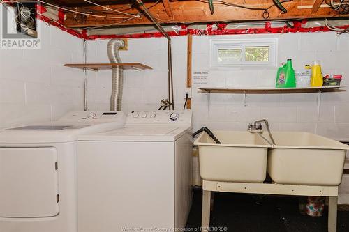 1026 Watson Avenue, Windsor, ON - Indoor Photo Showing Laundry Room