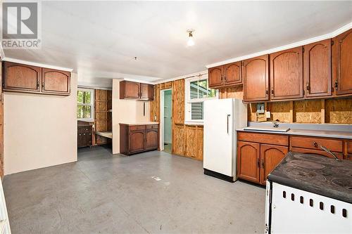 81 Old Kingston Road, Rideau Lakes, ON - Indoor Photo Showing Kitchen