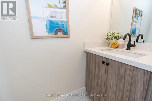 27 Muirfield Drive, Barrie, ON - Indoor Photo Showing Bathroom