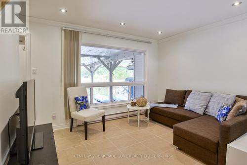 23 - 100 Laguna Parkway N, Ramara, ON - Indoor Photo Showing Living Room