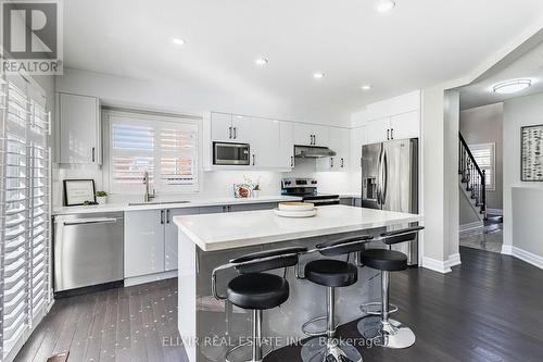 222 Queen Mary Drive, Brampton, ON - Indoor Photo Showing Kitchen With Upgraded Kitchen