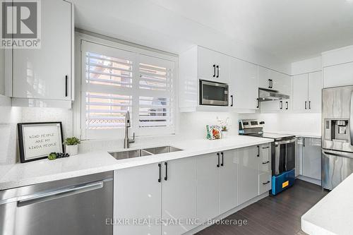 222 Queen Mary Drive, Brampton, ON - Indoor Photo Showing Kitchen With Upgraded Kitchen