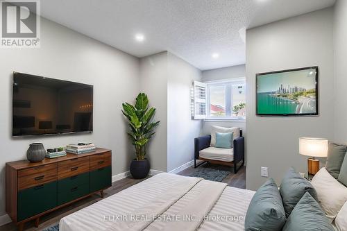 222 Queen Mary Drive, Brampton, ON - Indoor Photo Showing Bedroom