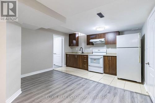 222 Queen Mary Drive, Brampton, ON - Indoor Photo Showing Kitchen