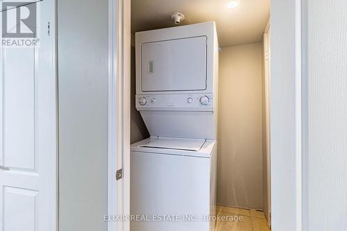 222 Queen Mary Drive, Brampton, ON - Indoor Photo Showing Laundry Room