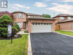 577 YORKMINSTER CRESCENT  Mississauga, ON L5R 2A1