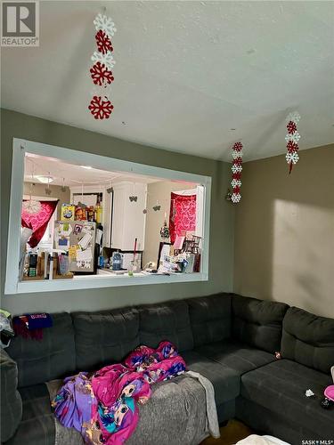 1167 Elphinstone Street, Regina, SK - Indoor Photo Showing Living Room