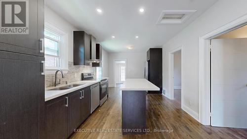 86 Bloor Street W, Oshawa, ON - Indoor Photo Showing Kitchen With Double Sink With Upgraded Kitchen