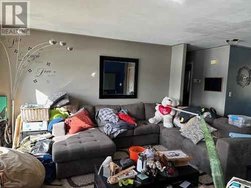 2770 Chimney Lake Road, Williams Lake, BC - Indoor Photo Showing Living Room