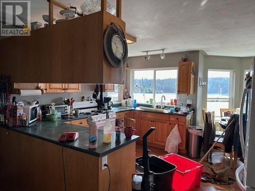 2770 Chimney Lake Road, Williams Lake, BC - Indoor Photo Showing Kitchen