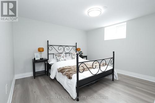 7031 Dorchester Road, Niagara Falls, ON - Indoor Photo Showing Bedroom