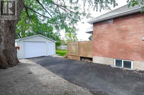 7031 Dorchester Road, Niagara Falls, ON - Indoor