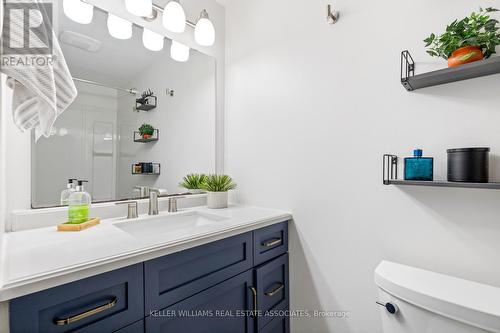 69 Dovercliffe Road, Guelph, ON - Indoor Photo Showing Bathroom