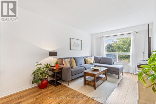 69 Dovercliffe Road, Guelph, ON - Indoor Photo Showing Living Room