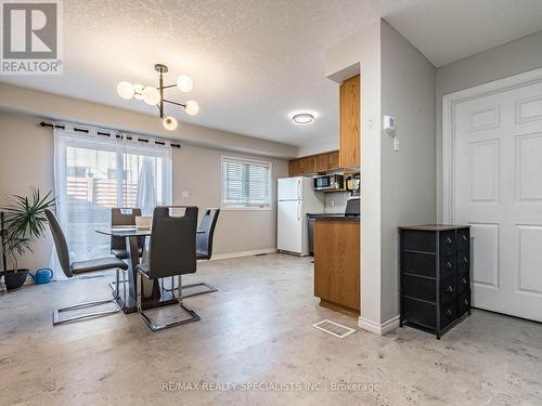 H-52 - 175 David Bergey Drive, Kitchener, ON - Indoor