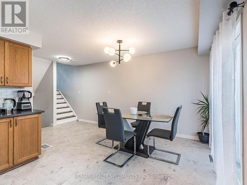 H-52 - 175 David Bergey Drive, Kitchener, ON - Indoor