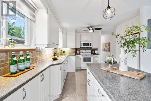 296 Harmony Road N, Oshawa (Eastdale), ON - Indoor Photo Showing Kitchen