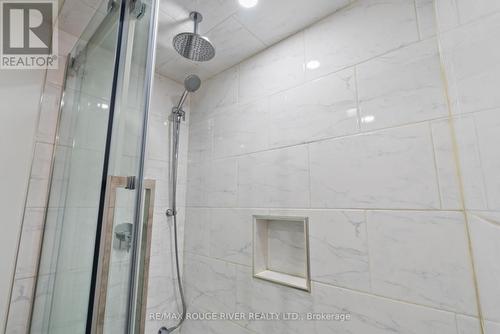 296 Harmony Road N, Oshawa (Eastdale), ON - Indoor Photo Showing Bathroom