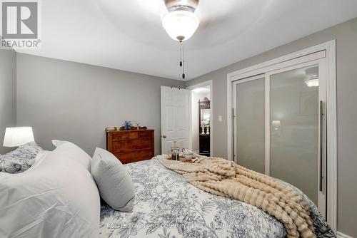 7 Donelda Court, Scugog (Blackstock), ON - Indoor Photo Showing Bedroom