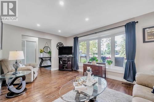 7 Donelda Court, Scugog (Blackstock), ON - Indoor Photo Showing Living Room