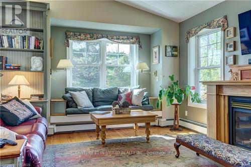 38 Sprucedale Drive, Kincardine, ON - Indoor Photo Showing Living Room With Fireplace