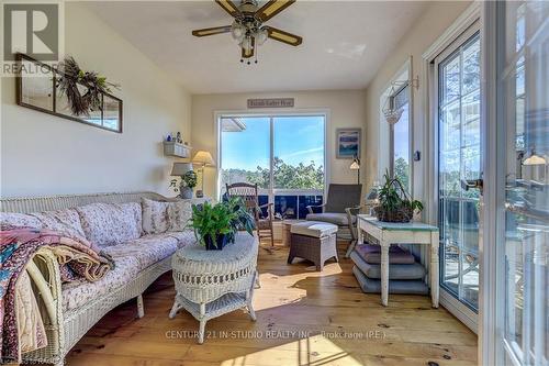 38 Sprucedale Drive, Kincardine, ON - Indoor Photo Showing Living Room