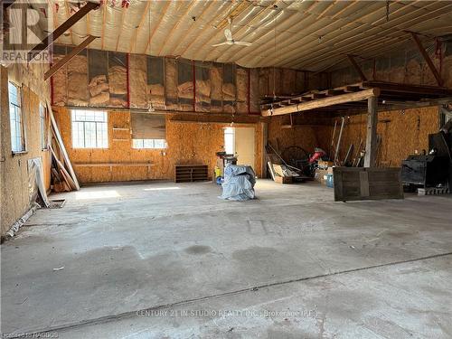 38 Sprucedale Drive, Kincardine, ON - Indoor Photo Showing Garage