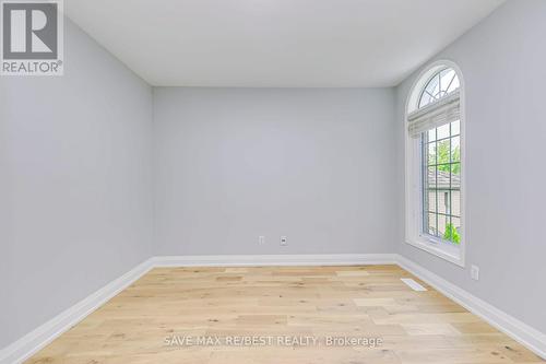 7230 Black Walnut Trail W, Mississauga, ON - Indoor Photo Showing Other Room